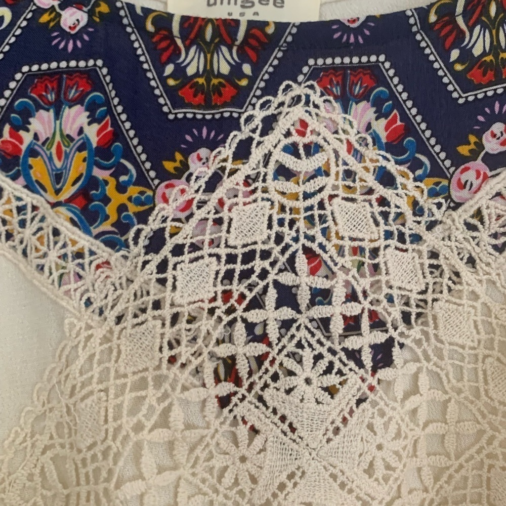UMGEE crochet Spaghetti adjustable Strap Floral cream/Vintage size Small - Picture 9 of 10